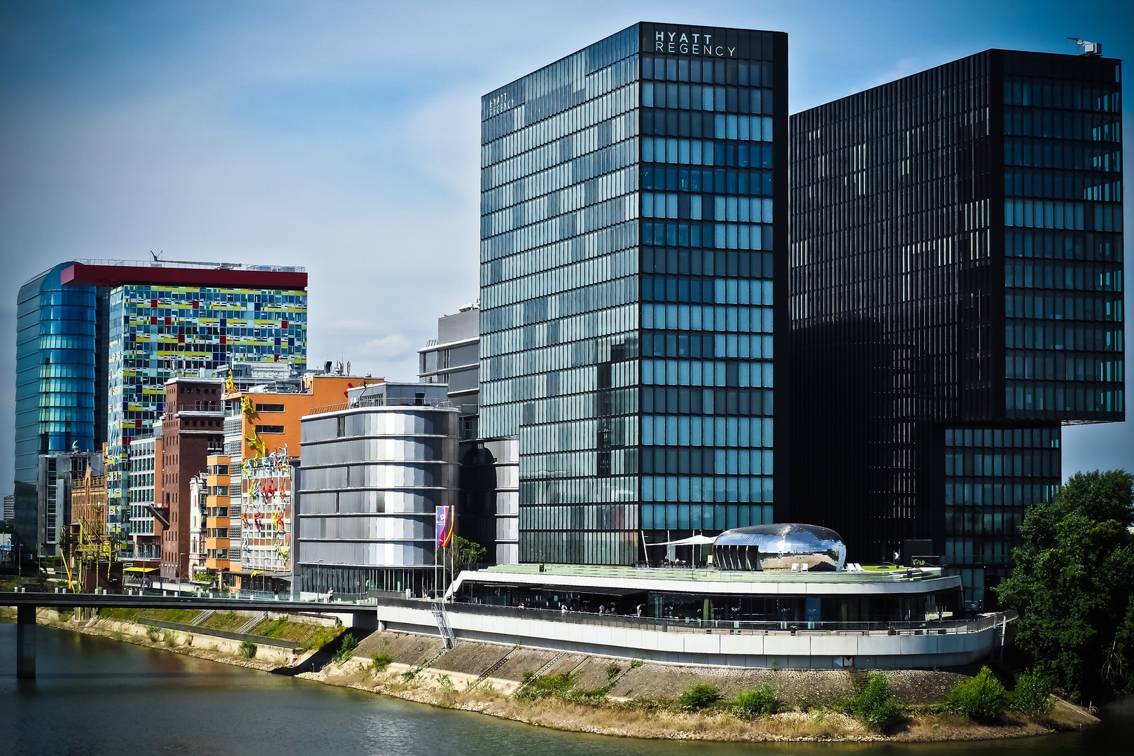 architecture-sky-skyline-glass-building-city-580716-pxhere.com