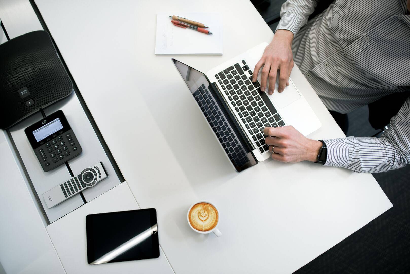 business-office-plan-computer-personal-computer-white-1639848-pxhere.com